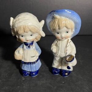 Vtg Porcelain Boy & Girl Figurines 24 Kt Gold Trim Watering Can Basket T80